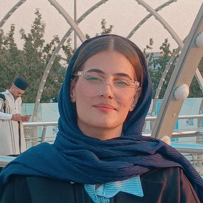 زینب خسروشیری