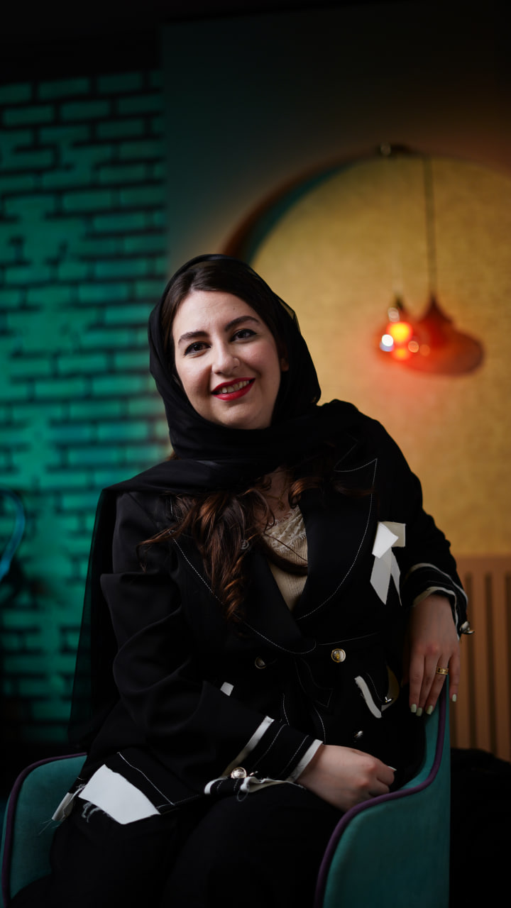 آموزش زبان با کتاب Connectivity و English File در آکادمی LingoBear